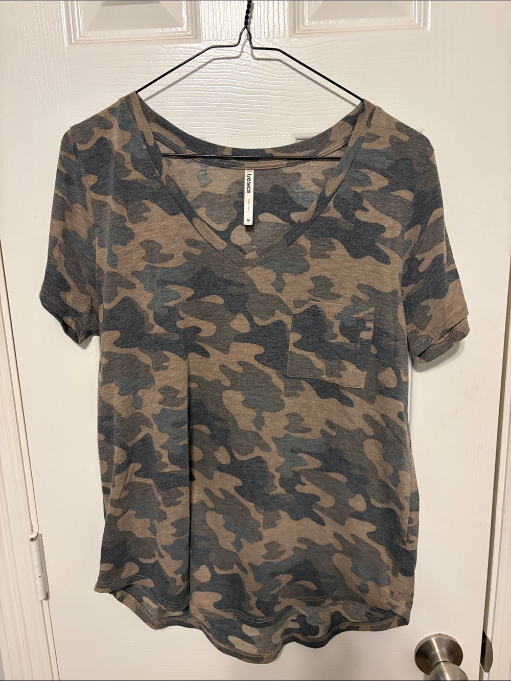 Tresics Camo V-Neck Pocket Tee in Olive and Gray